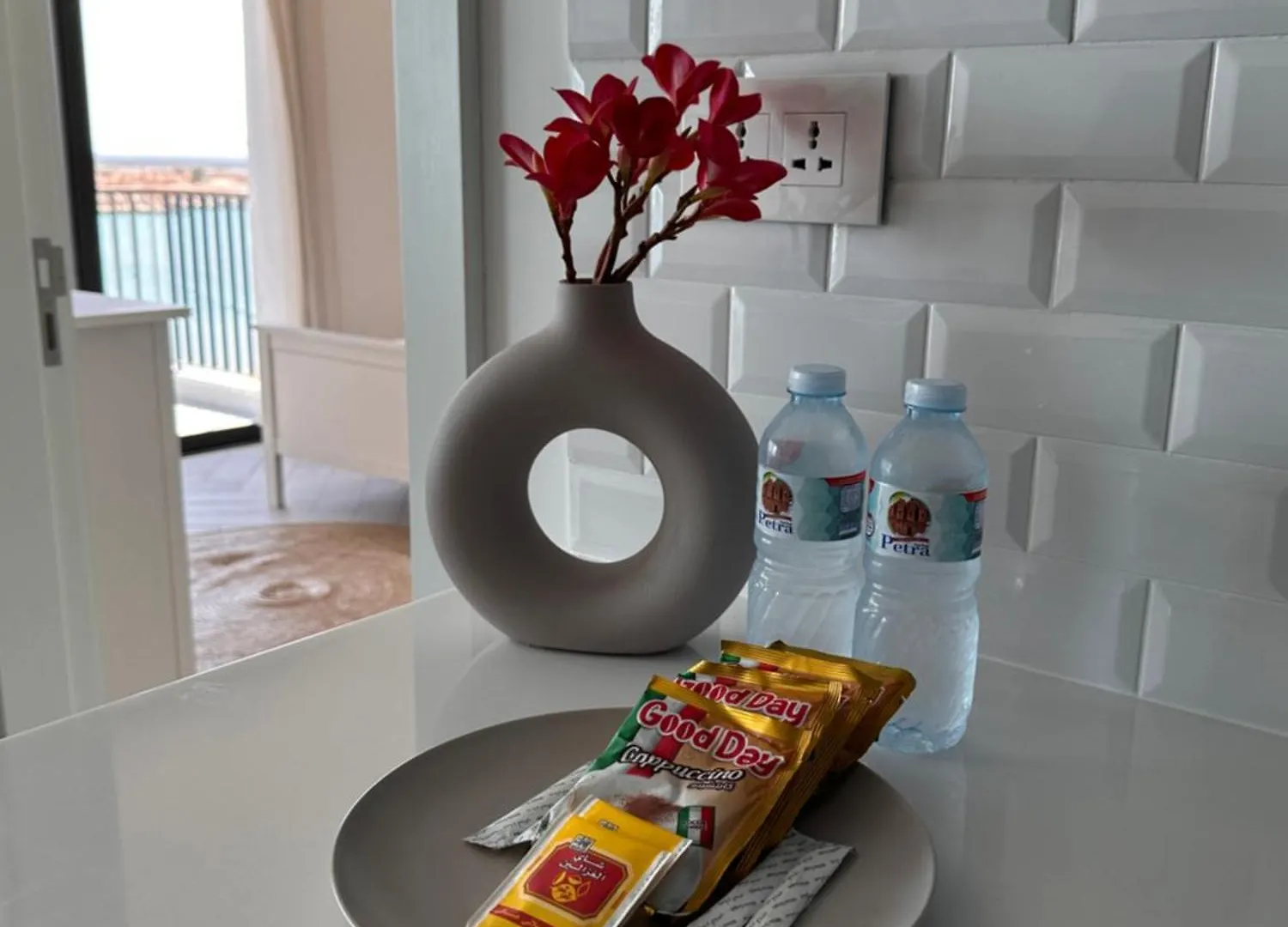 עקבה Chic One-Bedroom With Sea View